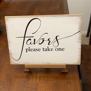 Favors Sign